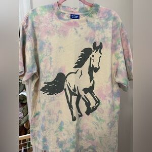 “Blue Flowers” Tie Dye Short Sleeve Tee Shirt With Horse print. Damaged. Size M